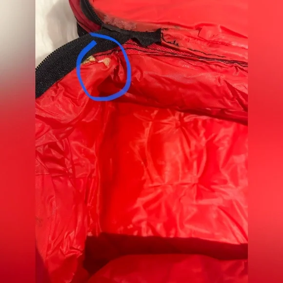 Retired MARLBORO Insulated Soft Lunchbox Red Lunch Bag 6 Pack Cooler 1990s - Picture 9 of 11